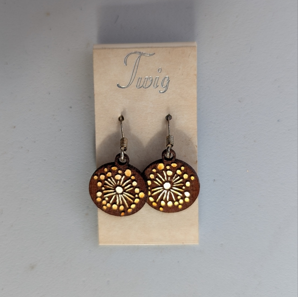 nwt ✨ twig wooden sunburst earrings